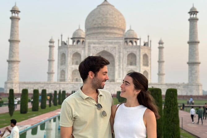 Day Trip Taj Mahal, Agra Fort & Baby Taj Tour from Delhi by Car - Taj Mahal Visit: Getting Meaningful Time for a World Icon