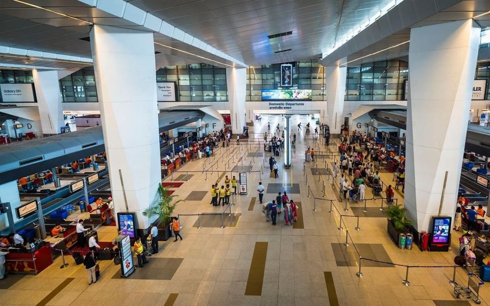 Delhi: Airport to Airport Guided Layover City Tour - Humayun’s Tomb and Gurudwara Bangla Sahib: monuments where time matters