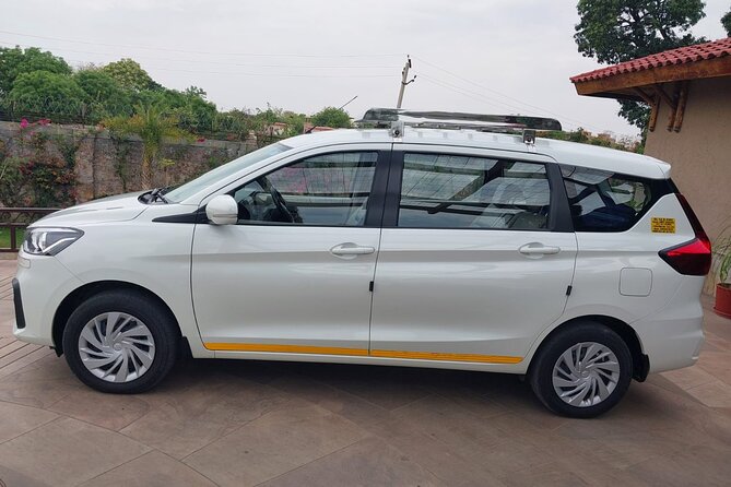 Delhi Airport Transfer – Pickup and Drop-Off (Choose One or Both) - Pickup logistics at T3 Exit Gate 4 and Terminals 1/2