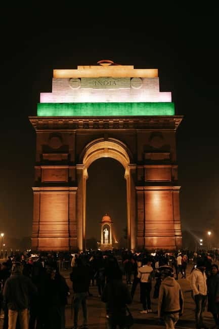 Delhi: Akshardham Temple, India Gate & Safdarjung Night Tour - Safdarjung Tomb: late Mughal architecture in a peaceful Charbagh garden