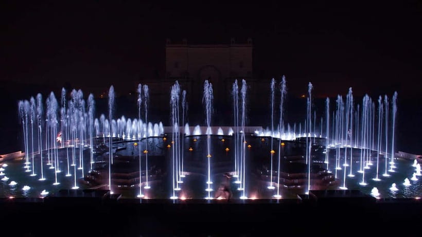 Delhi: Akshardham Temple Tour with Light and Water Show - Rules you must respect: modest dress and no electronics