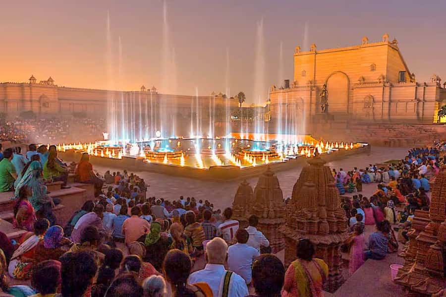 Delhi: Akshardham Temple Tour with Water & Light Show by Car - Akshardham’s Carvings and Scale: The 20,000 Gods Moment