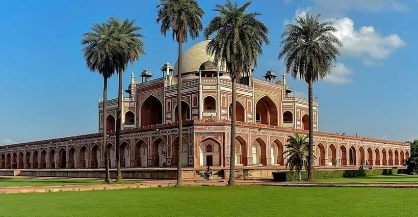 Delhi: All-Inclusive Full or Half Day Tour With Hotel Pickup - Lotus Temple plus a drive-by of power: modern Delhi’s softer face