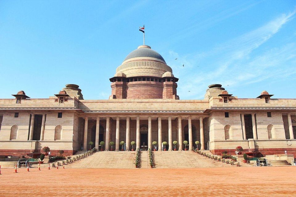 Delhi: All Inclusive Old & New Delhi Full & Half Day Tour - Sikh heritage and snack stops: Sis Ganj Gurudwara, Khari Baoli, Paranthe Wali Gali