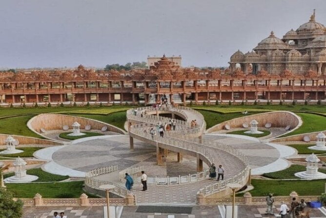 Delhi: City Sightseeing Private tour Half or Full-Day Option - Humayun’s Tomb (UNESCO): a garden tomb stop that changes the pace