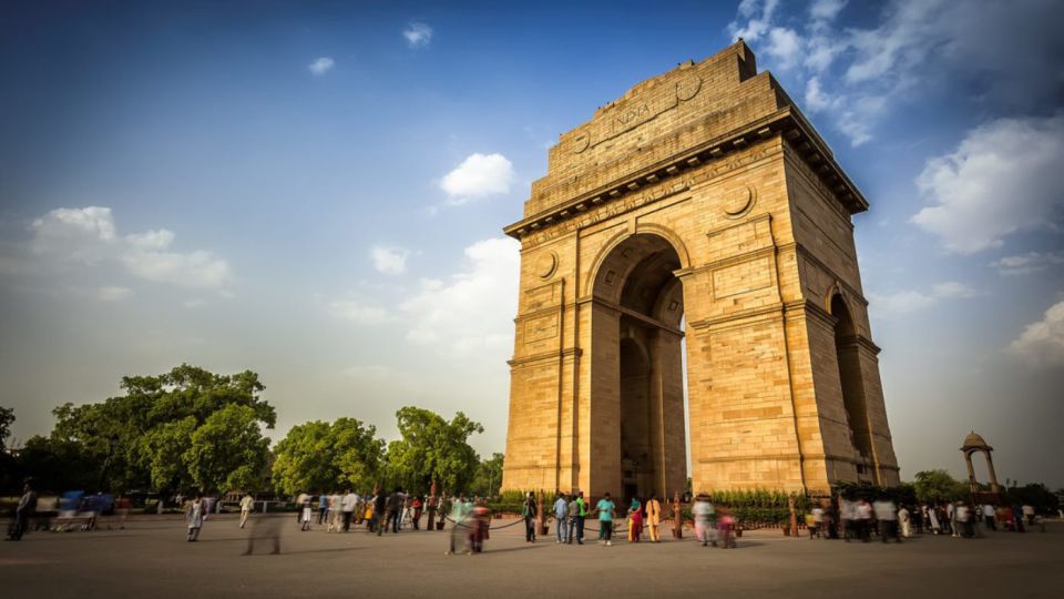 Delhi: City Tour of Old Delhi & New Delhi with Private Guide - Old Delhi: Red Fort photo stop, Chandni Chowk by rickshaw, Jama Masjid