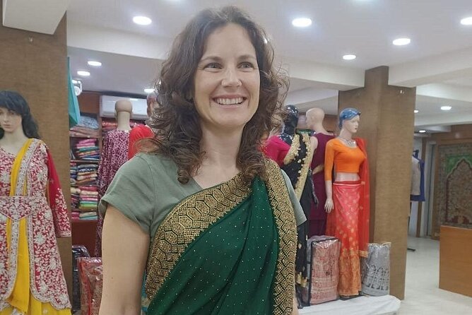 Delhi : Customized Half or Full Day Delhi Shopping Tour - Dilli Haat Craft Cottage Industries: Crafts and Culture, Not Just Shopping