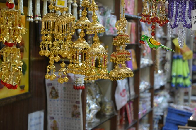 Delhi : Customized Half or Full Day Delhi Shopping Tour - Private AC Ride + Tuk-Tuk: The Comfort Advantage