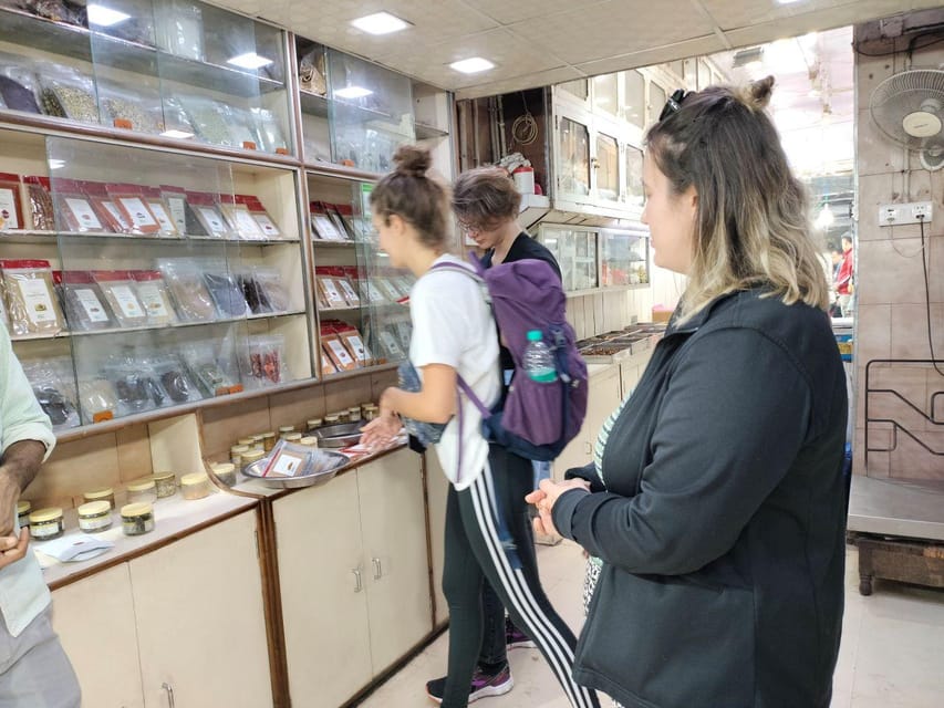 Delhi: Customized Shopping Tour with Female Consultant - Who this tour suits best (and when you might want a different plan)