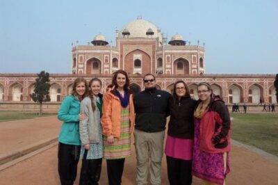 Delhi Day Tours with Lunch, Monument Entrance and Rickshaw Ride - Hotel pickup and small-group size that keeps the day readable
