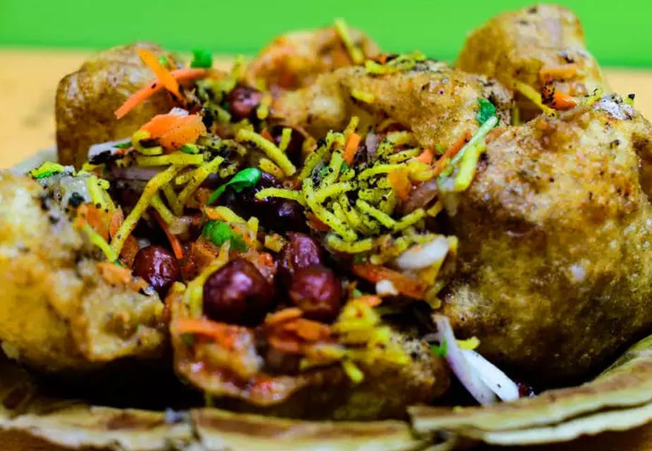 Delhi: Delhi Street Food Tour with Guide at Chandni Chowk - The food stops that hit hardest: jalebi, dahi bhalla, aloo chaat