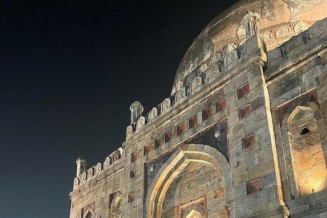 Delhi: Evening City Tour Of Delhi All Inclusive - Safdarjung Tomb: Mughal-Style Stonework and a Clean Farewell