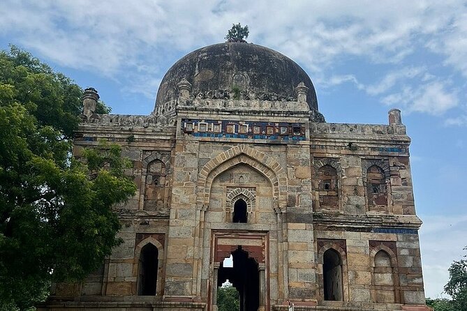 Delhi: Evening City Tour Of Delhi All Inclusive - Getting Picked Up: The Comfort Factor Before You See the Monuments