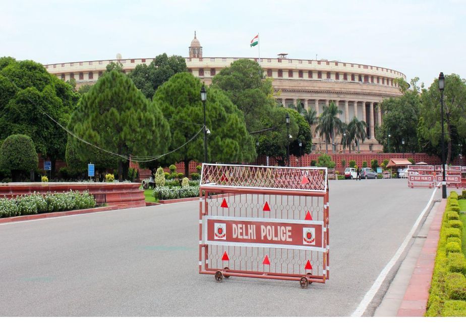 Delhi: Half-Day Private Guided City Sightseeing Tour - Rashtrapati Bhavan and Parliament House: grand architecture from the road