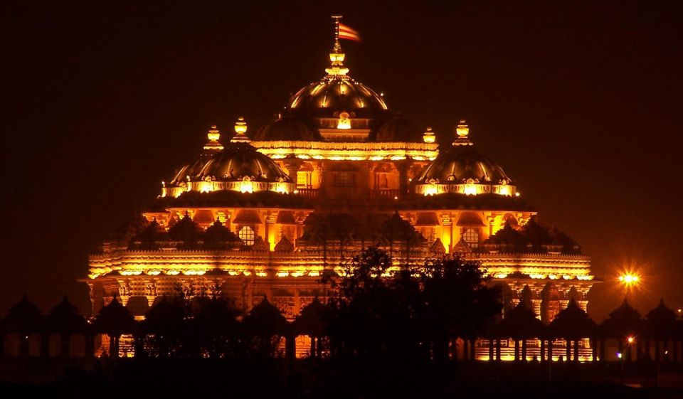 Delhi: Heritage Night Walking Tour with Food Tasting - Akshardham in one hour: how to make the most of the highlight