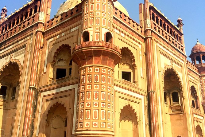 Delhi historical Gardens & Ruins - Pickup timing and smart-casual planning for a smooth day