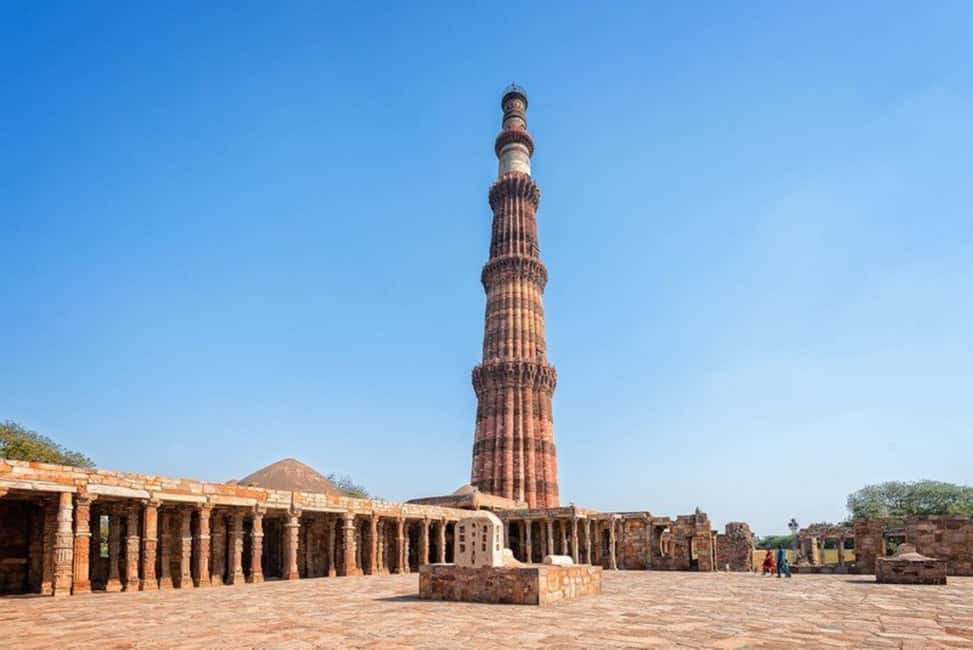 Delhi: Mehrauli Archaeological Park Tour with Qutub Minar - Jamali Kamali Mosque: red sandstone, local devotion, and spooky folklore