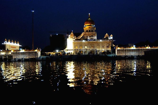 Delhi Night/Evening View Tour - 4 Hrs - India Gate at night: the one stop that works fast