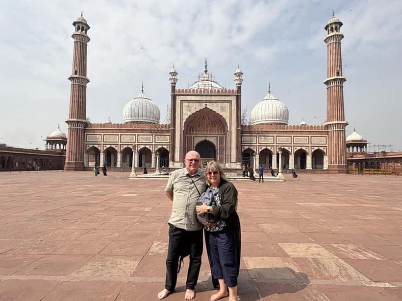 Delhi: Old and New Delhi Full or Half Day Guided Tour - Old Delhi: Red Fort outside, Jama Masjid, and a rickshaw you’ll remember