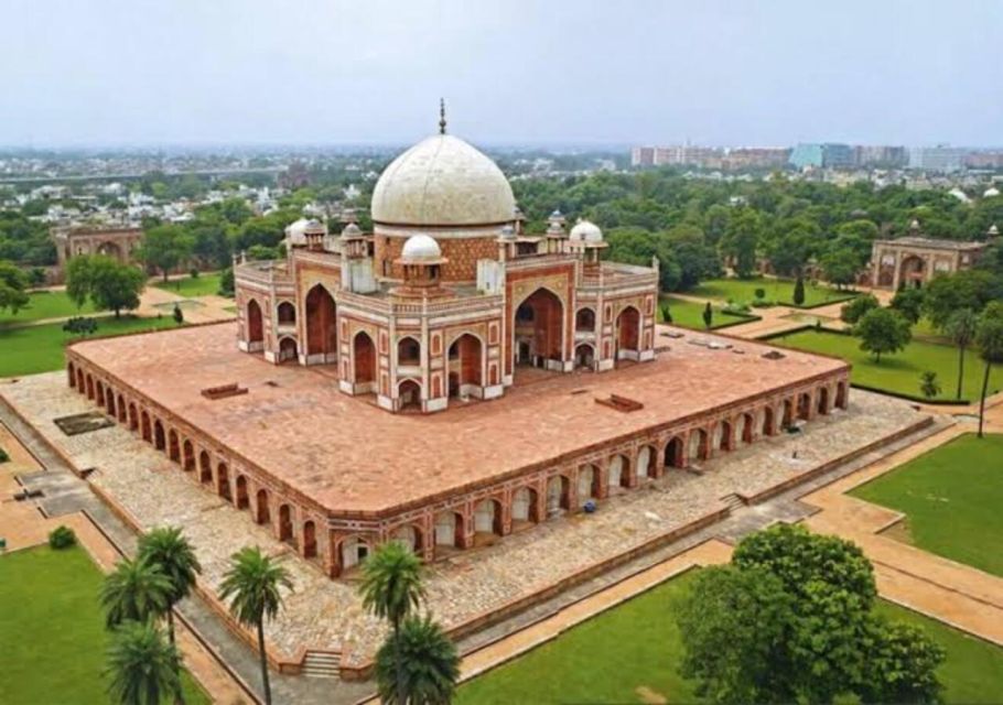 Delhi: Old and New Delhi One Day Private Guided City Tour - Lotus Temple (and Akshardham optional): a calm finish to a loud day