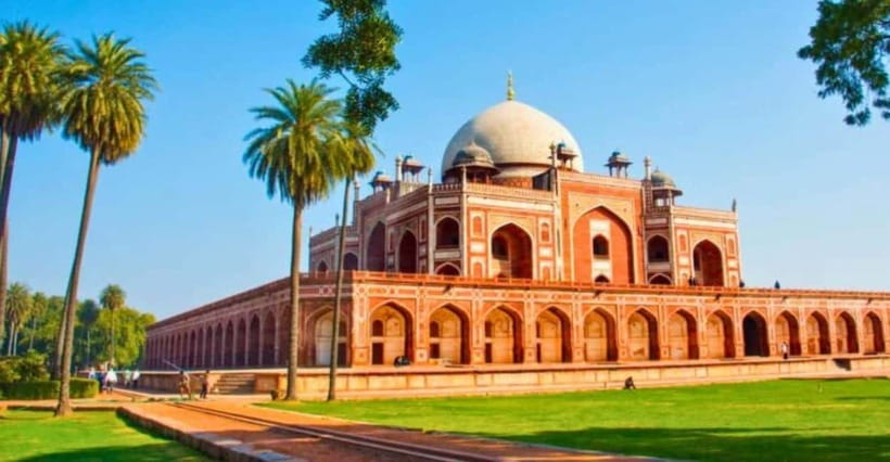 Delhi: Old and New Delhi Private City Tour by Car - Old Delhi Starts With Jama Masjid, One of India’s Biggest Mosques