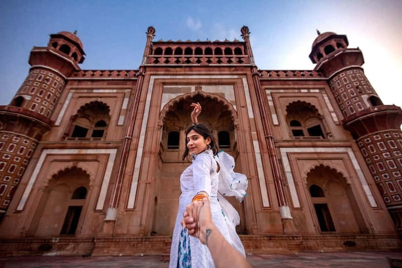 Delhi: Old And New Delhi Private City Tour with Guide - Getting picked up and moving with fewer headaches