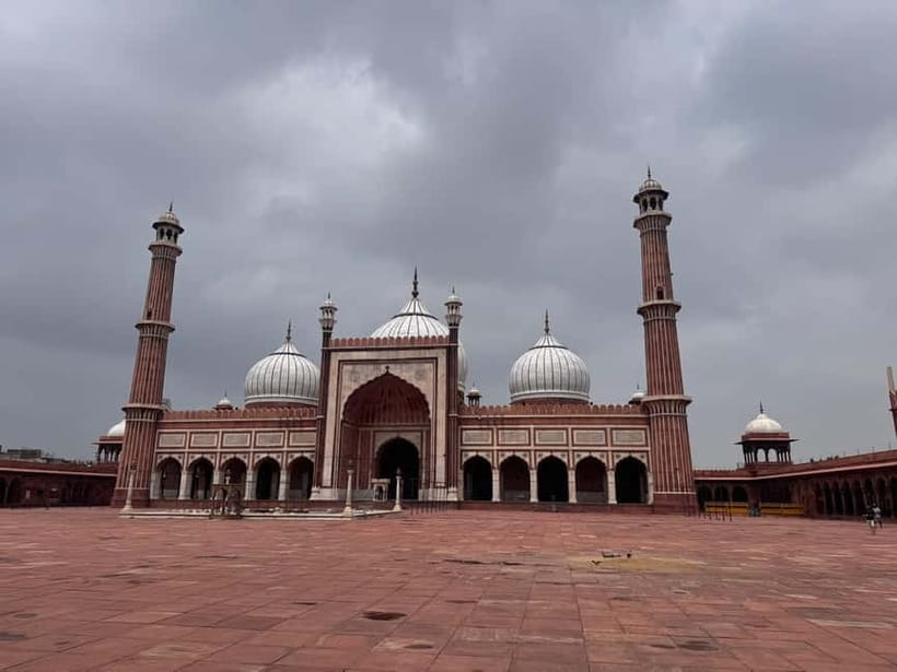Delhi: Old and New Delhi Private Full or Half-Day City Tour - Lotus Temple Closing on Mondays: How to Plan the Smart Swap