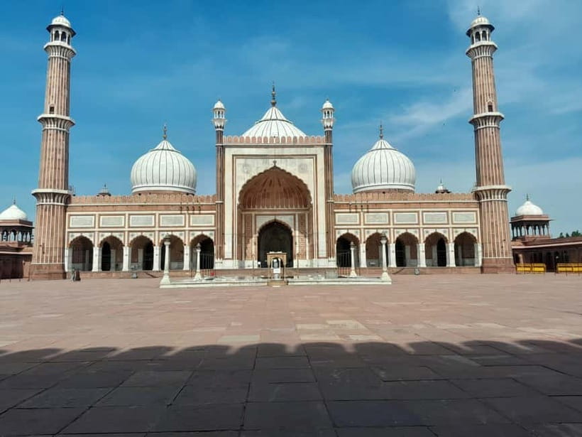 Delhi: Old and New Delhi Private Full or Half-Day City Tour - The Local Guide Factor: Names Like Himansh, Abhishek, and Vivek