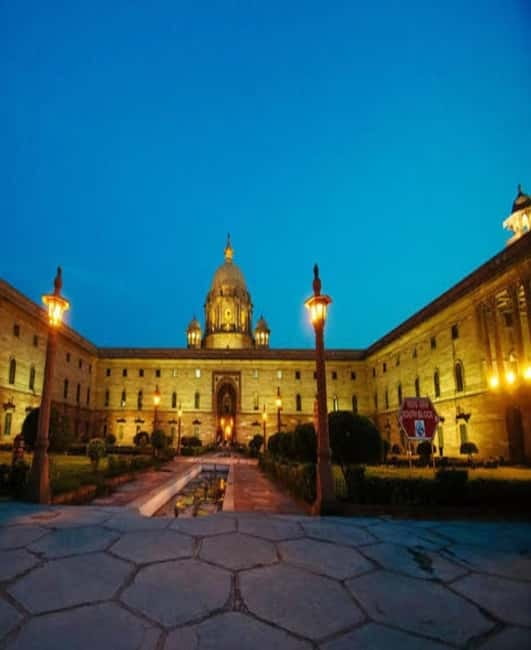 DELHI: Old And New Delhi Private Guided Tour With Entrances - New Delhi temples and monuments: Akshardham choice and what it adds