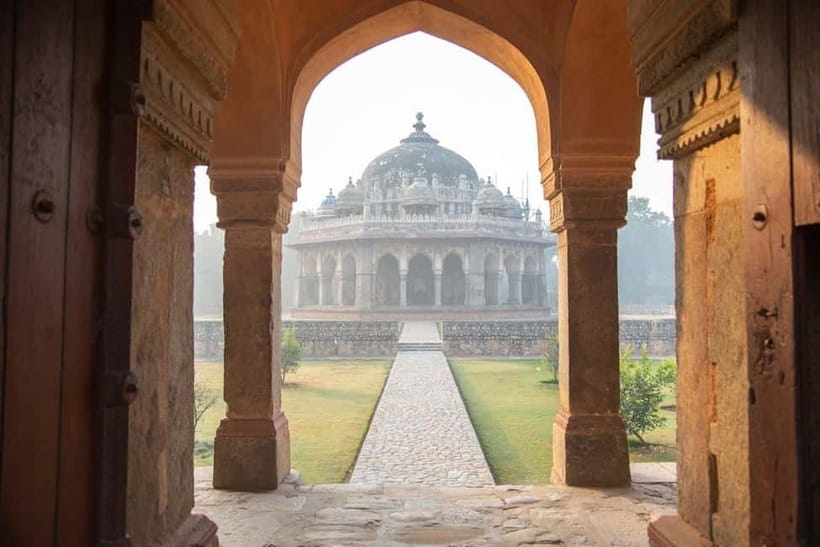 Delhi: Old City Guided Tour with Rickshaw Ride & Pickup - Rickshaw through Chandni Chowk: why the ride is worth it