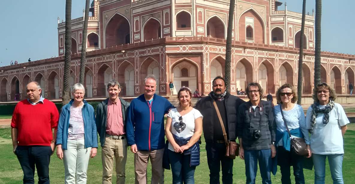 Delhi: Old Delhi and New Delhi Private Tour - Chandni Chowk on Foot and by Rickshaw