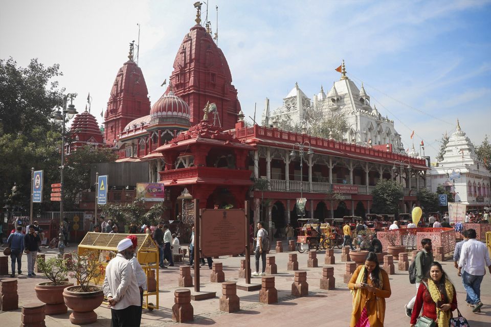 Delhi: Old Delhi & Spice Market Tour - Kinari Bazar: Accessories, Color, and Photo Opportunities