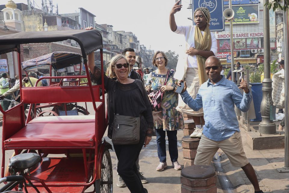 Delhi: Old Delhi & Spice Market Tour - Rickshaw Views: Using Pedicab Time for Orientation