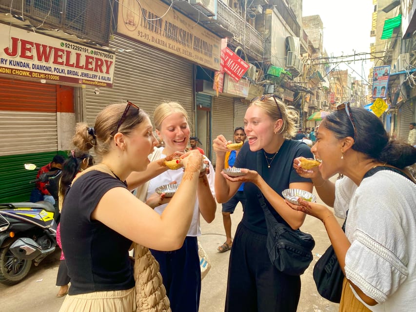 Delhi: Old Delhi's Street Food, Temples & Spice Market Tour - Rickshaw Ride Through Old Delhi: See It, Don’t Survive It