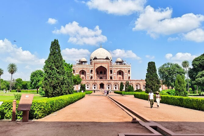 Delhi: Old & New Delhi Full And Half Day Private Guided City Tour - Jama Masjid: one stop that sets the tone for Old Delhi