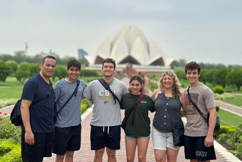 Delhi: Old & New Delhi Full or Half-Day Private Guided Tour - Qutb Minar plus Lodhi Gardens and Agrasen ki Baoli