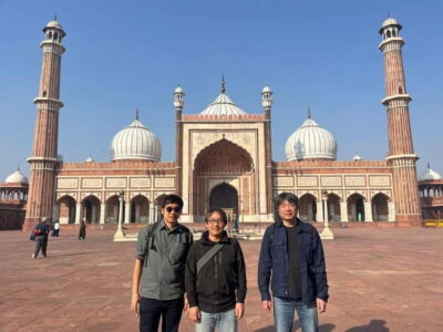 Delhi: Old & New Delhi Private Full Day or Half Day Tour - Starting at Sunheri Masjid and building momentum with a private guide