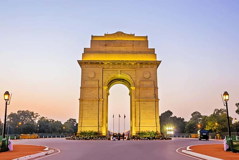 Delhi: Old & New Delhi Private Guided Full or Half-Day Tour - Quiet, spiritual pauses: Gurudwara Bangla Sahib and Agrasen ki Baoli