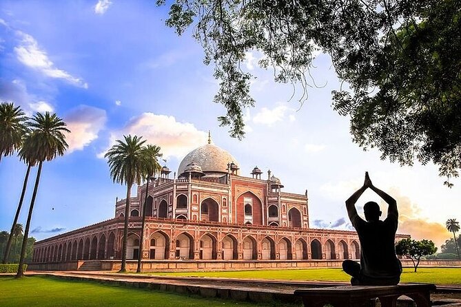 Delhi Private City Tour With Spice Market In 8 Hours - By Car - Humayun’s Tomb: a slower stop with big visual payoff