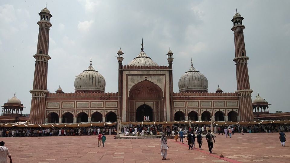 Delhi: Private Delhi Spiritual Sightseeing Tour By Car - The Lunch Break in New Delhi: A Real Reset, Not Just a Pause
