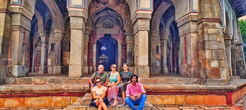 Delhi: Private Half-Day City Tour with Pickup & Highlights - Agrasen Ki Baoli: The 108-Step Stepwell for Photos and Story