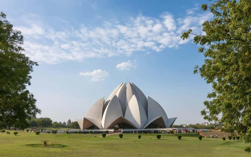 Delhi: Private Half-Day City Tour with Pickup & Highlights - Parliament and Rashtrapati Bhavan: Passing Views for Big-Building Perspective