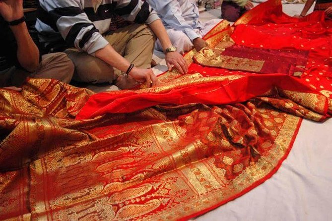 Delhi: Private Half-Day Guided Shopping Tour with Transfer - Key Points to Know Before You Go