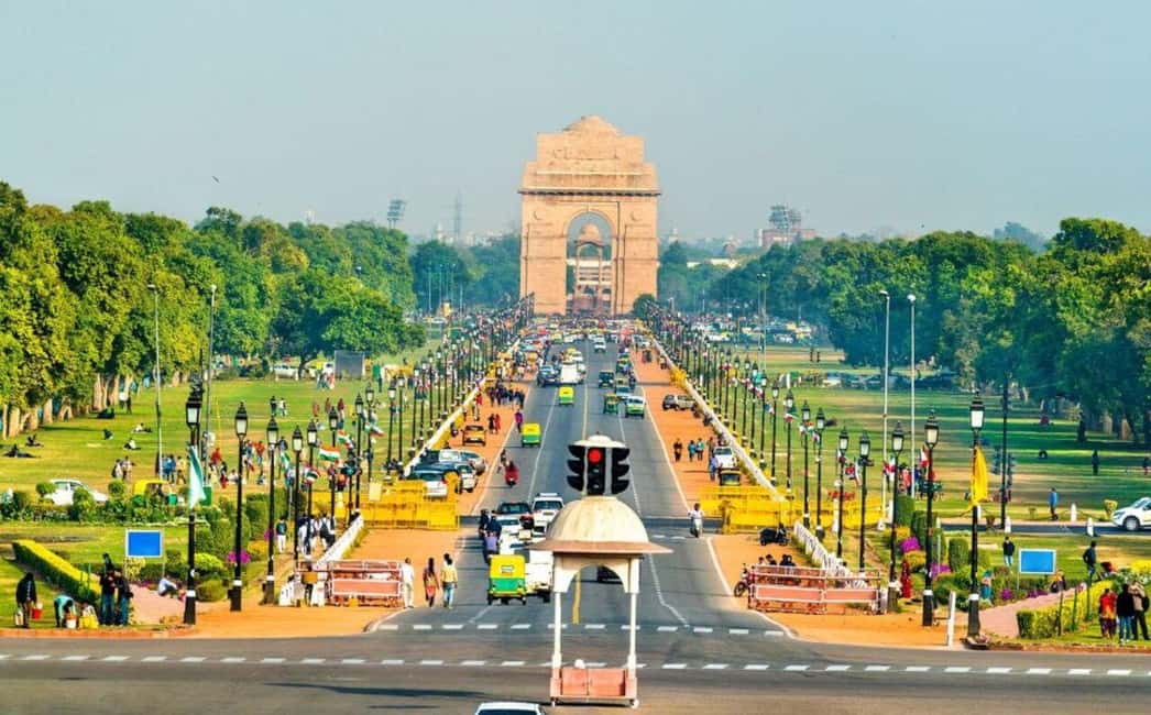 Delhi: Private Old and New Delhi Day Trip with Local Guide - Why this private Old and New Delhi day trip actually works