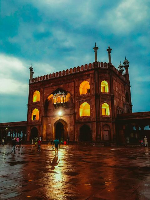 Delhi: Private Old & New Delhi Half or Full-Day Tour - Khari Baoli spice market: what to expect and how to keep control
