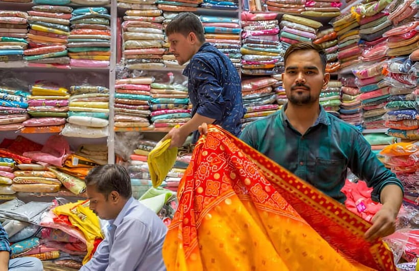 Delhi: Private Shopping Tour with a Local Guide and Transfer - Delhi Haat and artisan crafts: textiles, carpets, and home décor