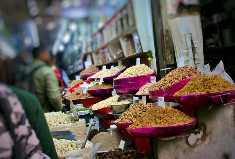 Delhi: Private Shopping Tour with a Local Guide and Transfer - Chandni Chowk on a rickshaw: what you’ll actually be shopping for