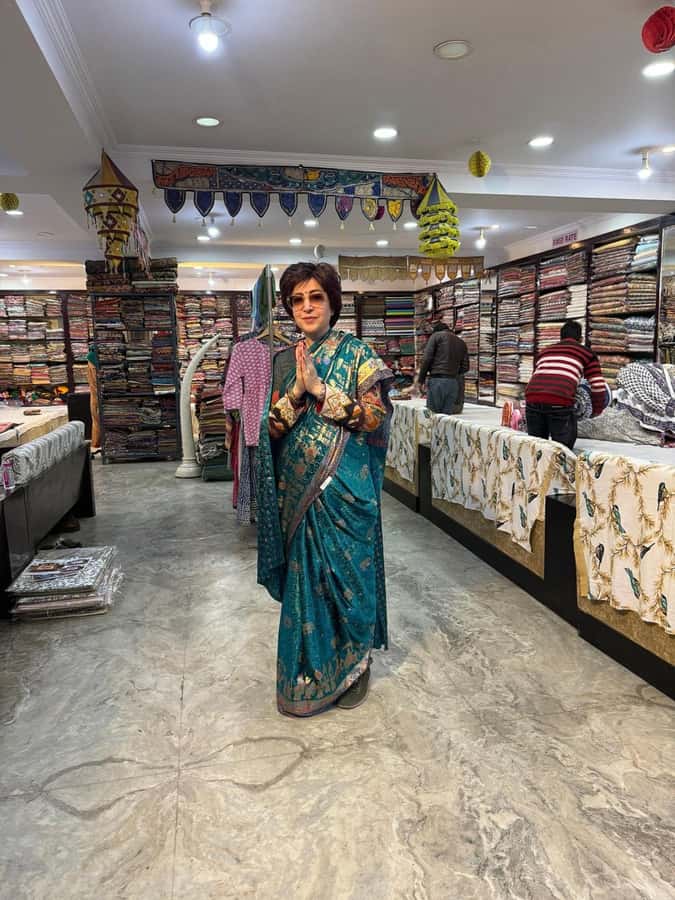 Delhi: Private Shopping Tour with Guide and Transfer - Khari Baoli: spices, nuts, herbs, and the smell test
