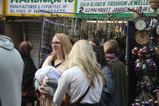 Delhi Private Shopping Tour with transfers - Stop 2: The Golden Arcade for Indoor Shopping and Craft Detail