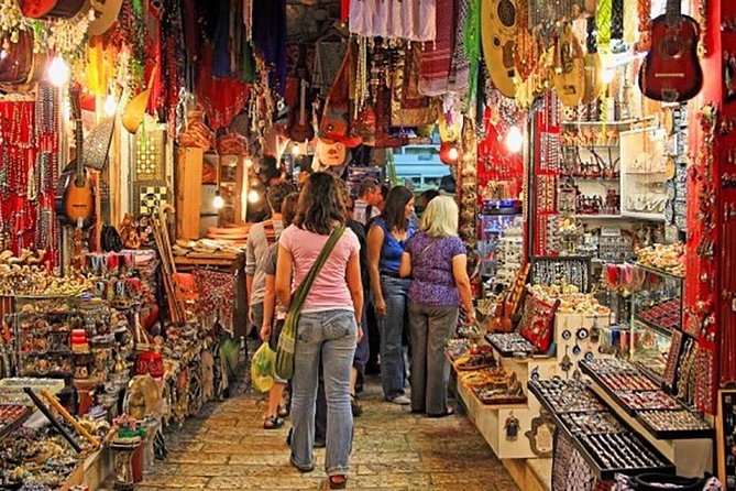 Delhi Private Shopping Tour with transfers - Price and What You’re Really Getting for Around $17.59
